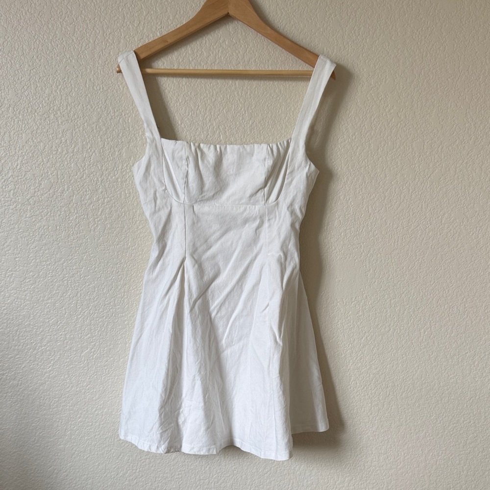 Thats So Fetch Size 4 Elegant White Sleeveless Dress